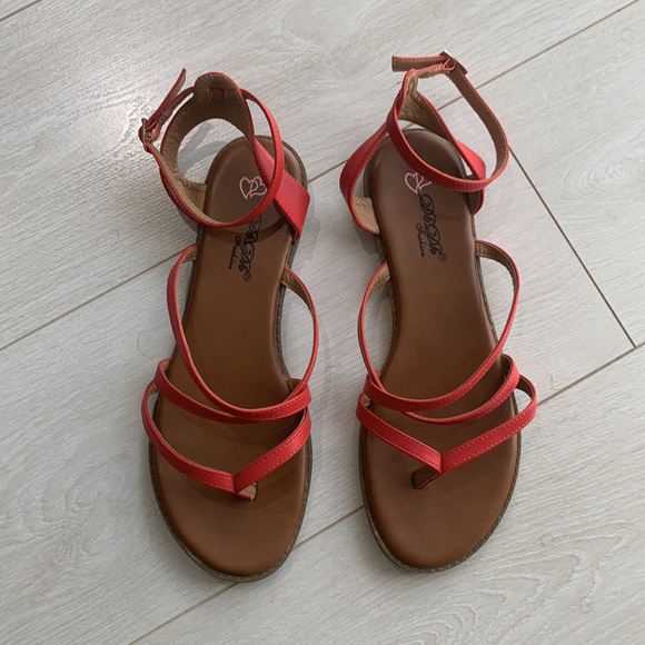 ModCloth Red Strappy Sandals size 10 - Picture 5 of 12
